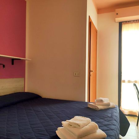 רימיני Hotel Zenith חדר תמונה