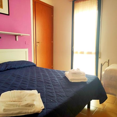 רימיני Hotel Zenith מראה חיצוני תמונה