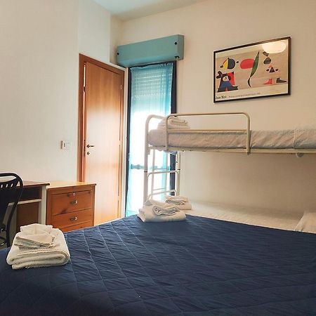 רימיני Hotel Zenith מראה חיצוני תמונה
