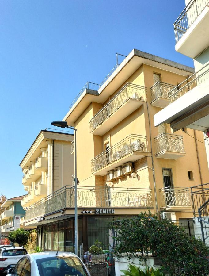 רימיני Hotel Zenith מראה חיצוני תמונה