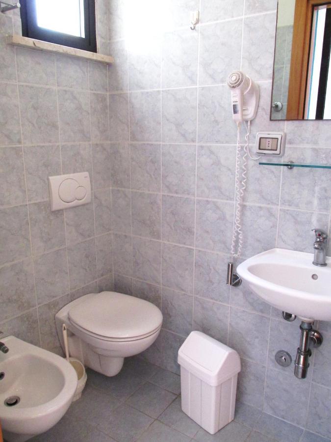 רימיני Hotel Zenith מראה חיצוני תמונה
