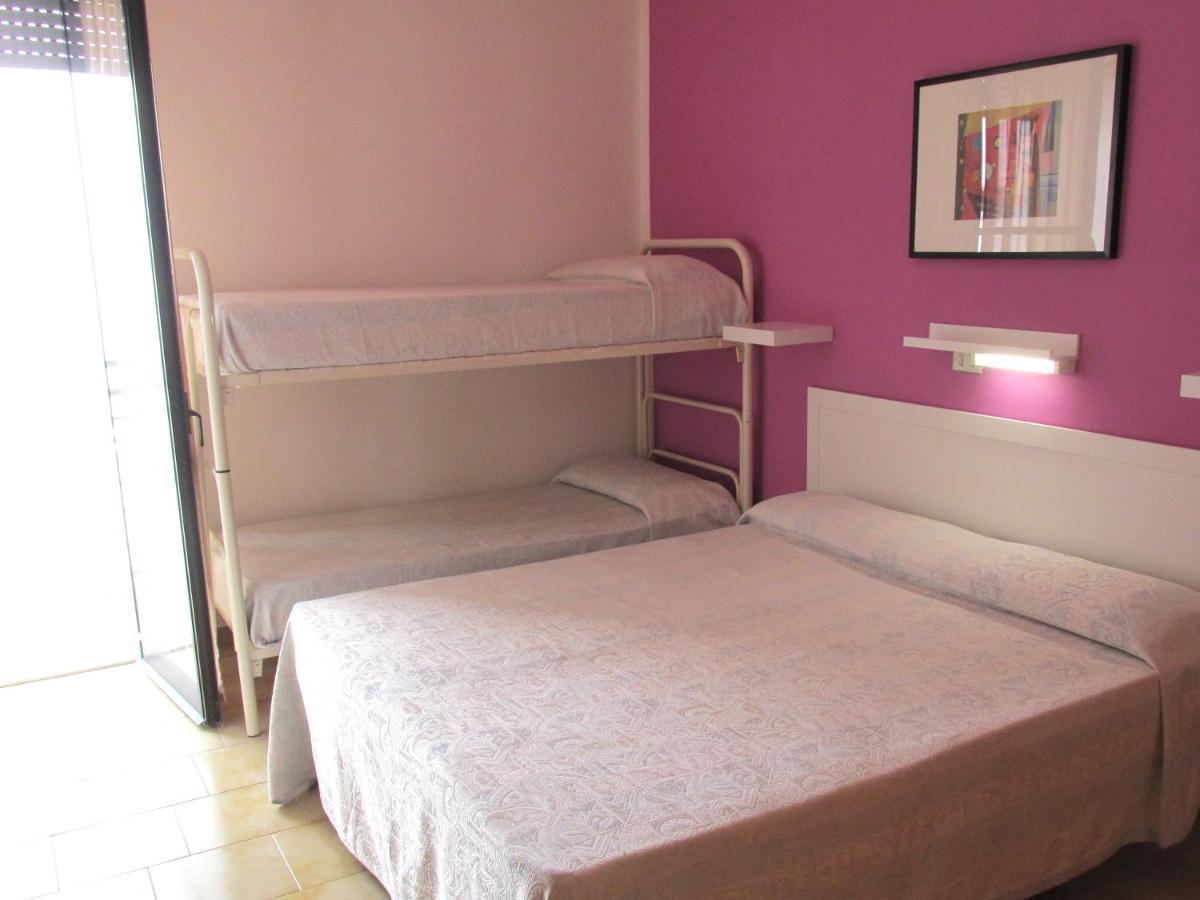 רימיני Hotel Zenith מראה חיצוני תמונה