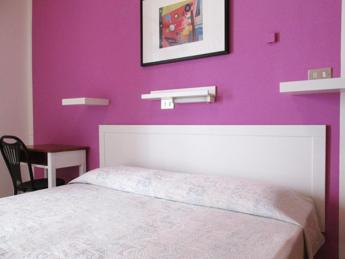 רימיני Hotel Zenith מראה חיצוני תמונה