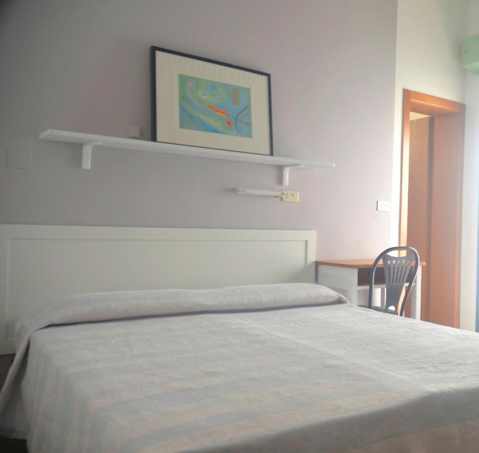 רימיני Hotel Zenith מראה חיצוני תמונה