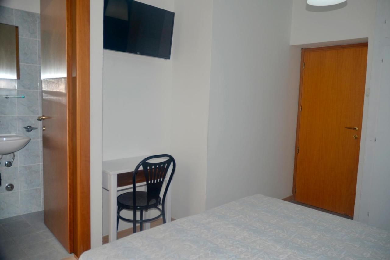 רימיני Hotel Zenith מראה חיצוני תמונה