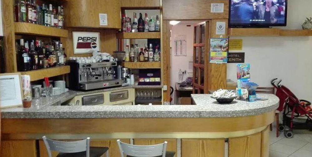 רימיני Hotel Zenith מראה חיצוני תמונה